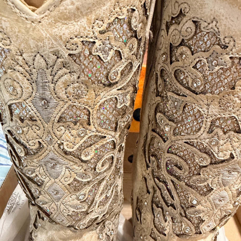 Corral woman 10W boots in white glitter inlay and crystals. - Picture 6 of 16